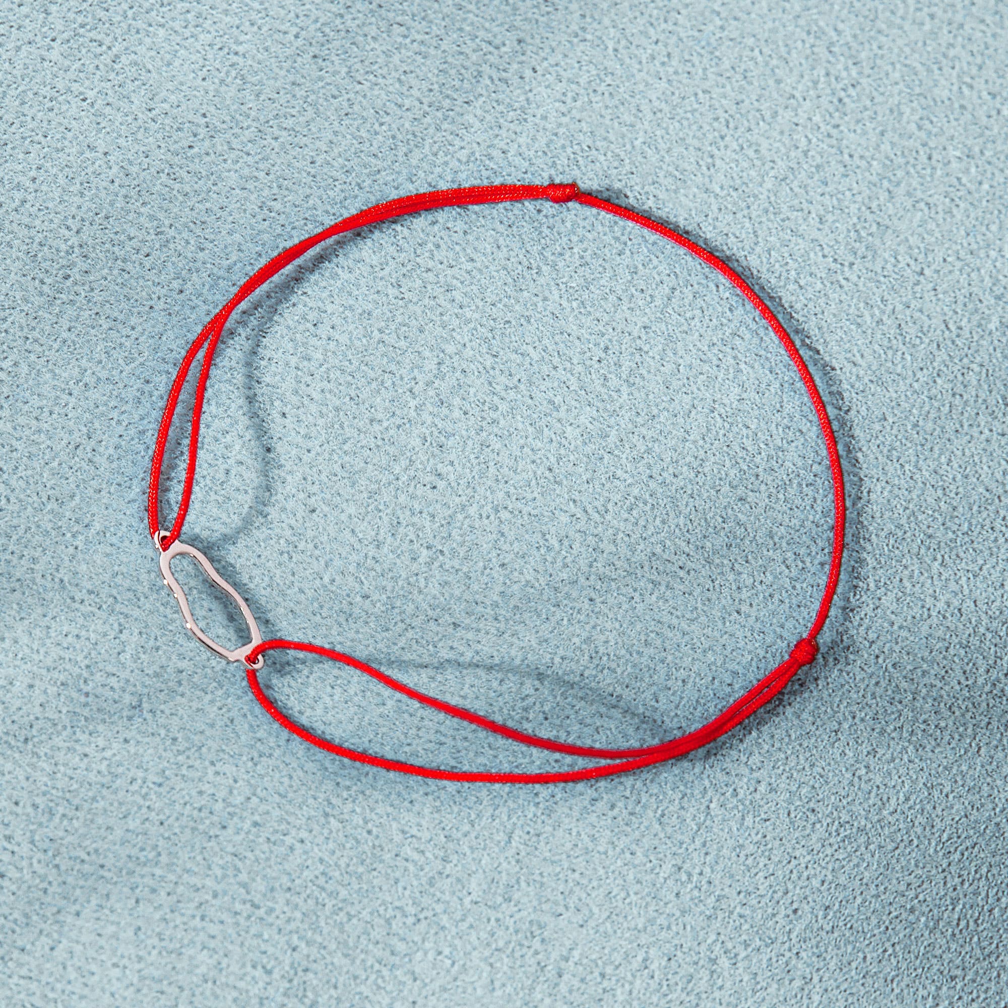 БРАСЛЕТ MATRYOSHKA RED THREAD SILHOUETTE